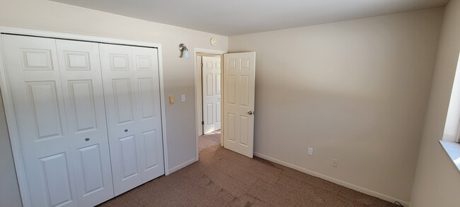 Building Photo - 67460 Van Dyke Ave