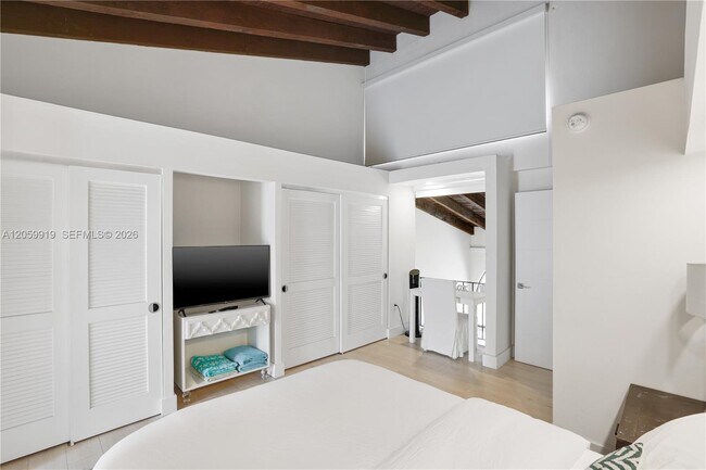 Building Photo - 9280 Biscayne Blvd