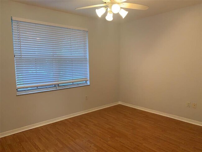 Building Photo - 256 Riverwalk Cir