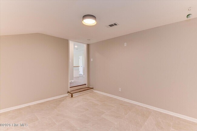 Building Photo - 1831 Cottonwood Dr