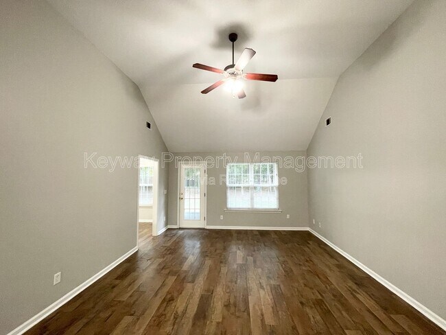 Building Photo - 1391 Watsonia Dr