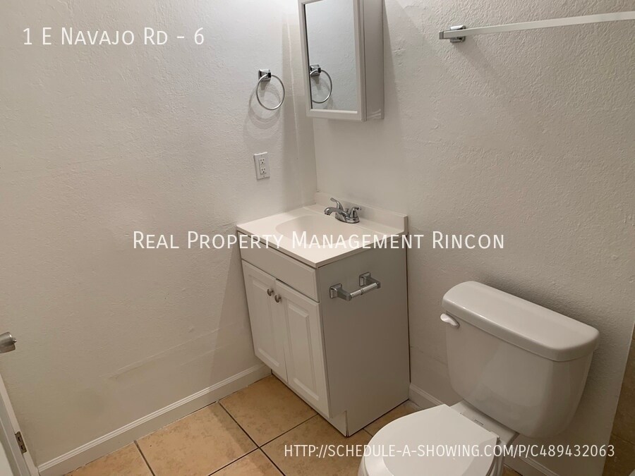 Building Photo - 1 E Navajo Rd