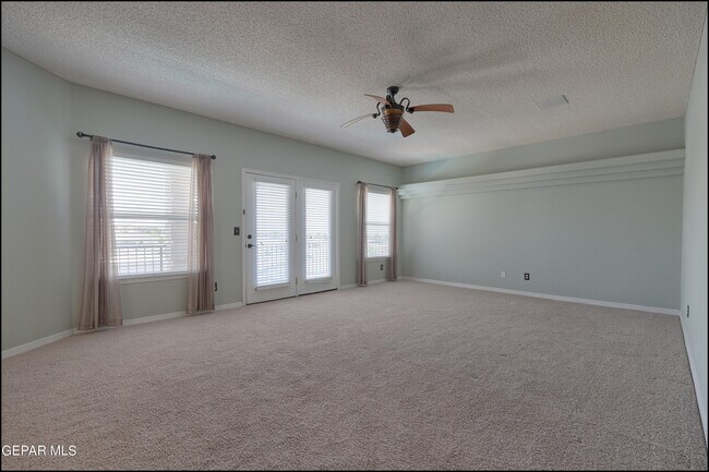 Building Photo - 6300 Franklin Vista Dr