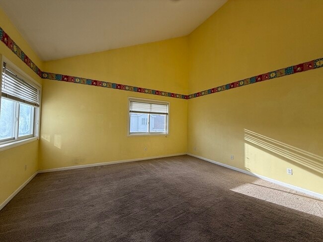 Building Photo - 227 Captain Eames Cir