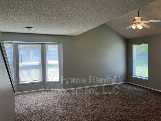 Building Photo - 610 Susanne Ct