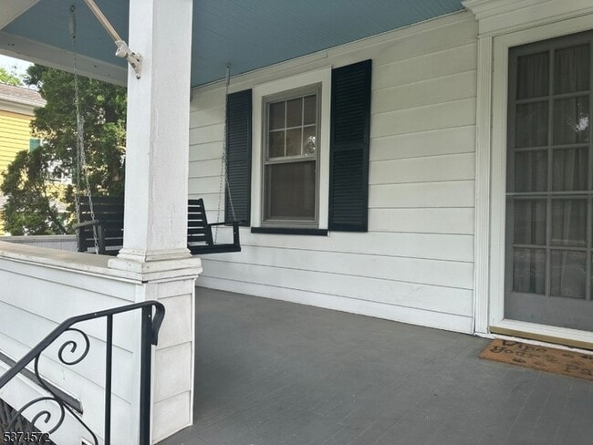 Building Photo - 90 Washington St