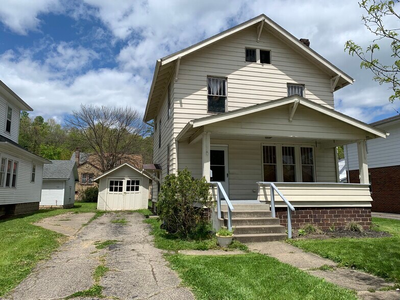 Building Photo - 296 E State St