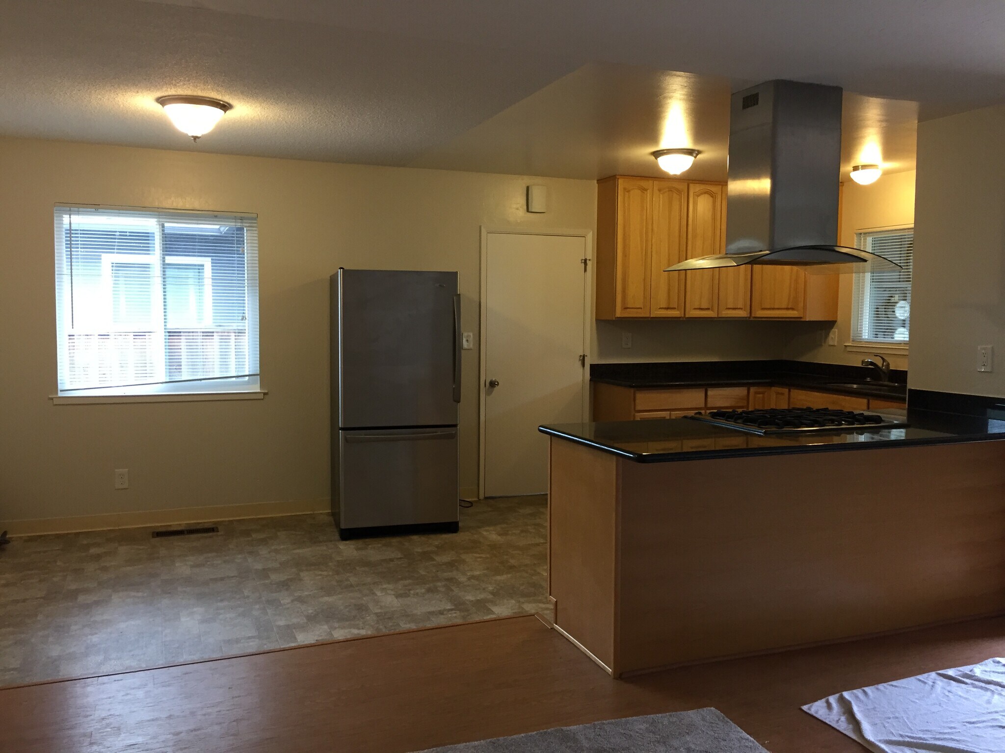 Building Photo - 2499 Capitola Ave