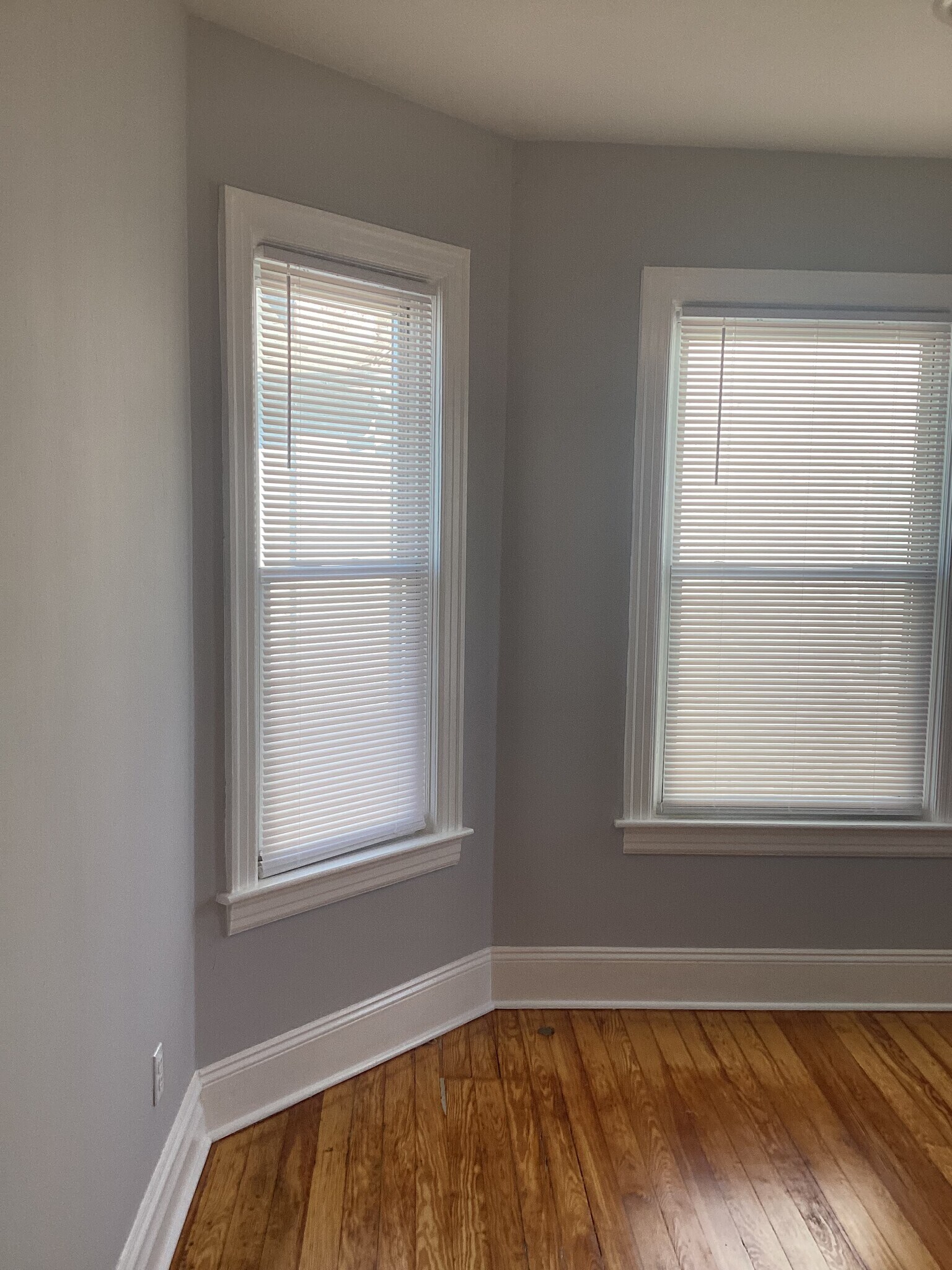 Building Photo - 244 W Main St