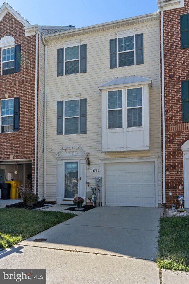 Building Photo - 7672 Timbercross Ln