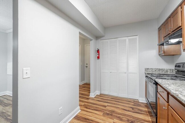 Building Photo - 6876 Beulah Dr