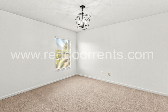 Building Photo - Spacious 3-Bedroom Home in Fishers with Modern Comforts