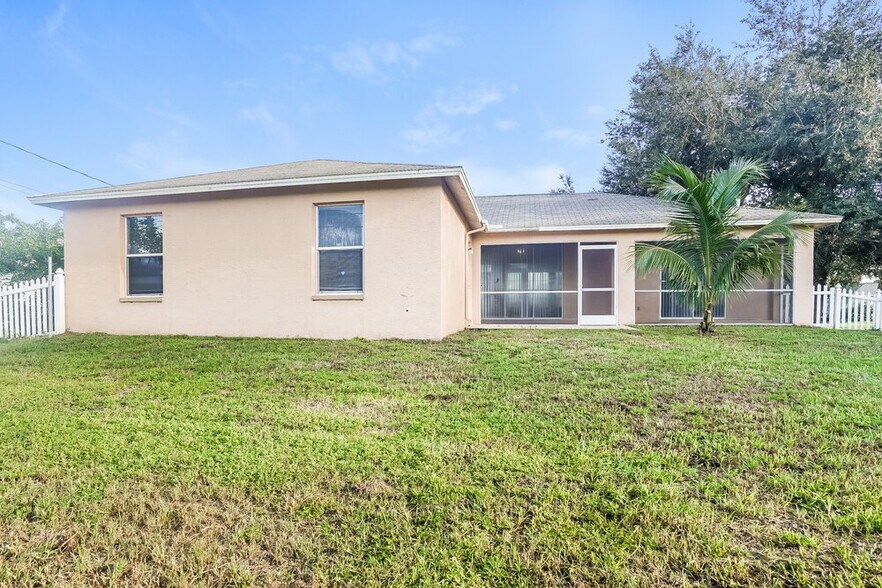 Building Photo - 8434 Bamboo Rd