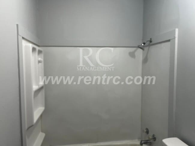 Building Photo - 218 Tennessee-