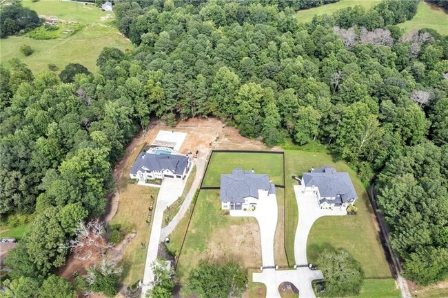 Building Photo - 3671 Hamilton Mill Rd