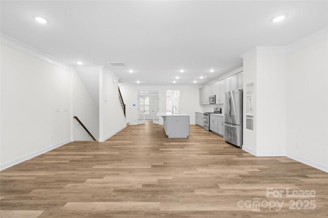 Building Photo - 2321 Creekmere Ln