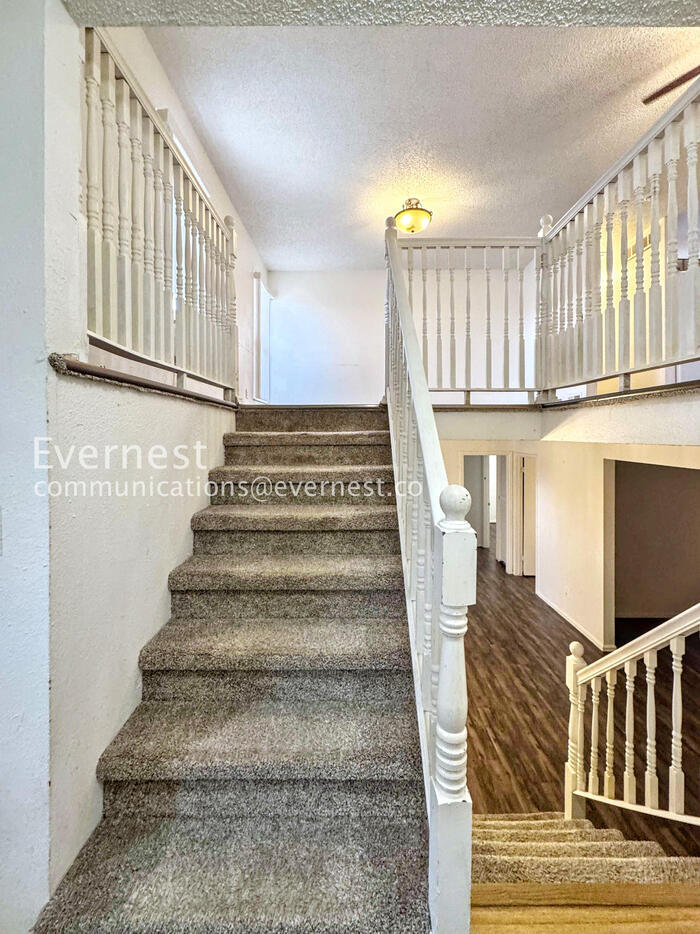 Building Photo - 17401 E Gunnison Pl