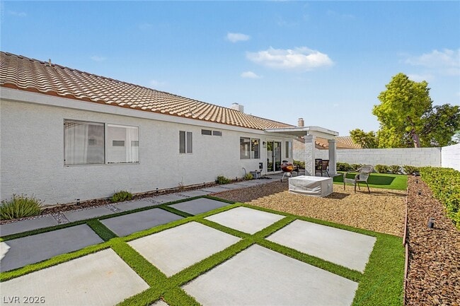Building Photo - 679 Scenic Tierra Ln