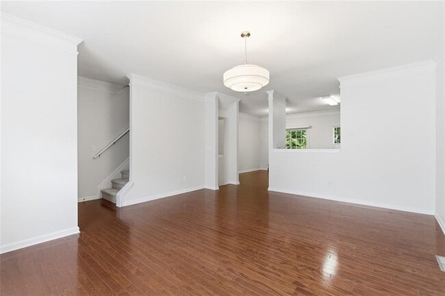 Building Photo - 6710 Stoneleigh Way