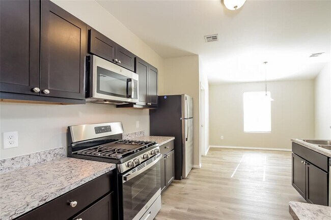 Building Photo - 5713 Gadwall Rd