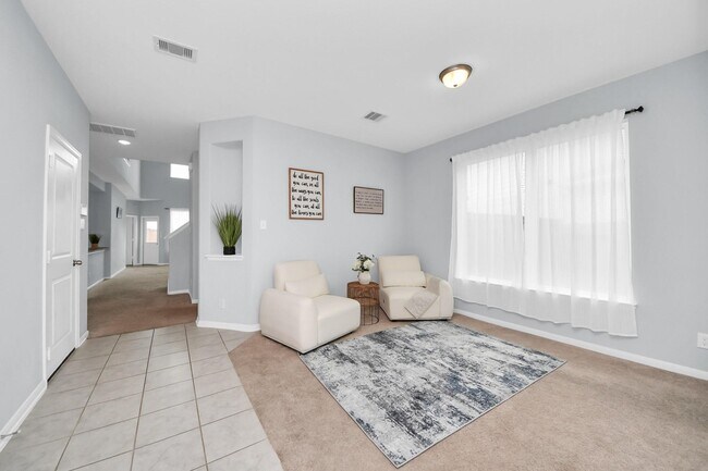 Building Photo - 208 Salange Ln
