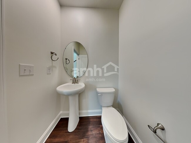 Building Photo - 623 Rivermist Dr