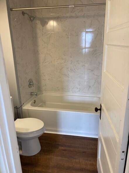 Building Photo - 240 W Hallam Ave