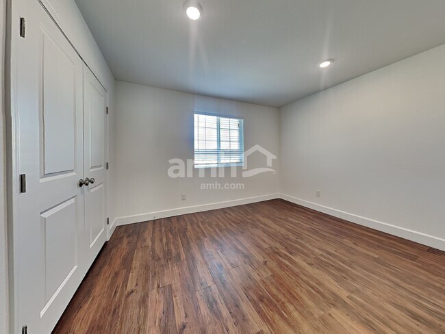 Building Photo - 4812 Blushing Star St