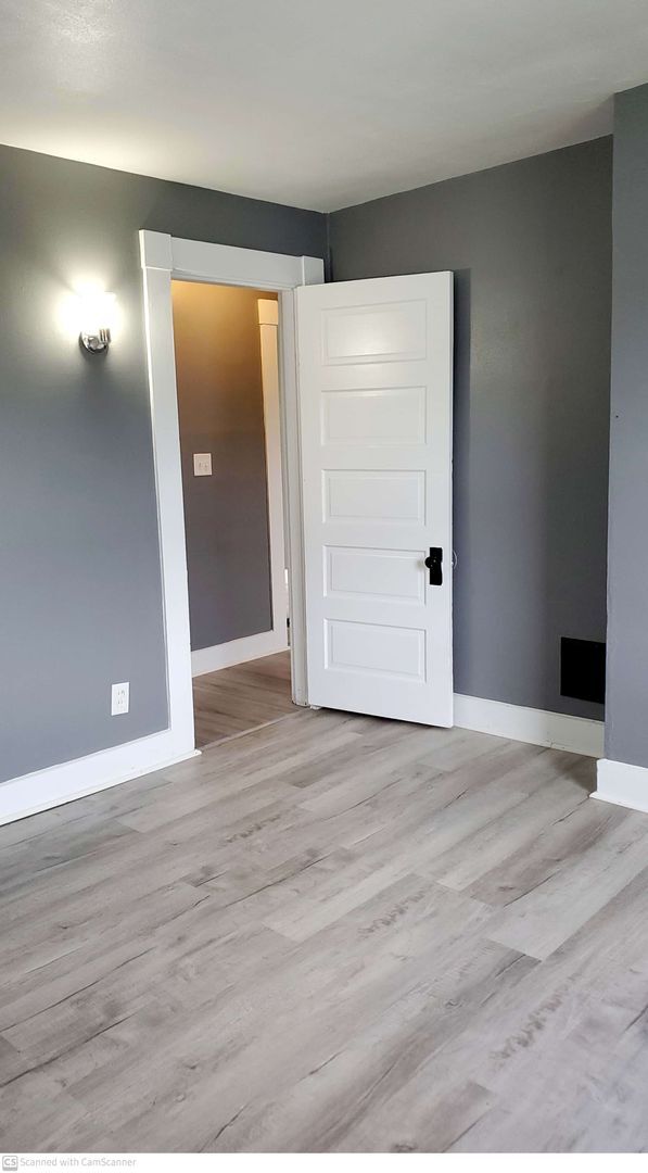 Building Photo - Beautiful 3 bed 1.5 bath and ready for you...