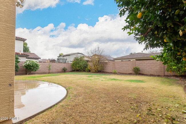 Building Photo - 18838 E Lark Dr