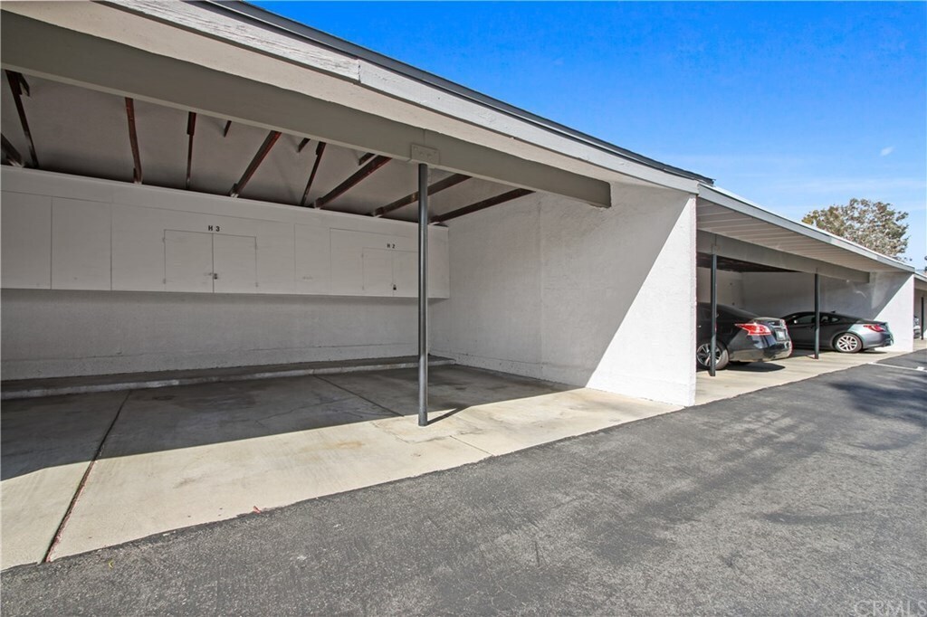 Building Photo - 1350 W Lambert Rd