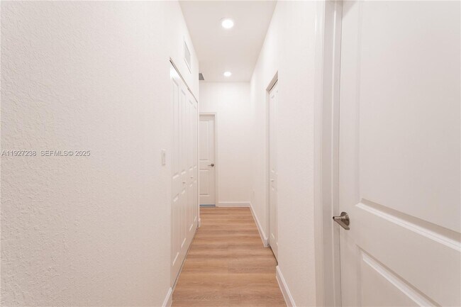 Building Photo - 25185 SW 108th Ave