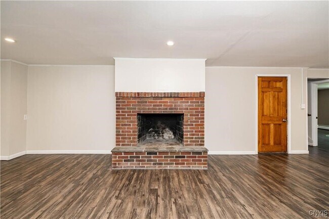 Building Photo - 101 Terrace Cir