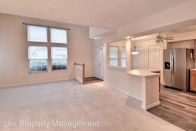 Building Photo - 2 br, 2.5 bath House - 120 Buttonwood Lane