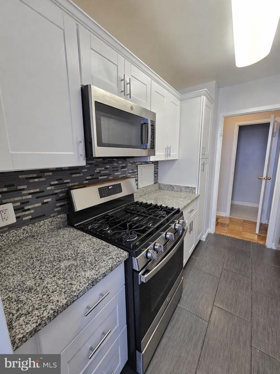 Building Photo - 301 N Beauregard St