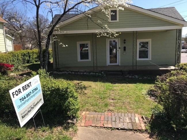 Primary Photo - COMING SOON! Charming 2BR Single Family Ho...