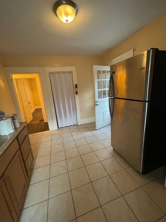 Building Photo - 416 Pearl St