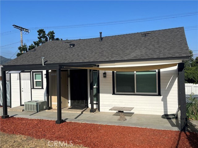 Building Photo - 10322 Plainview Ave
