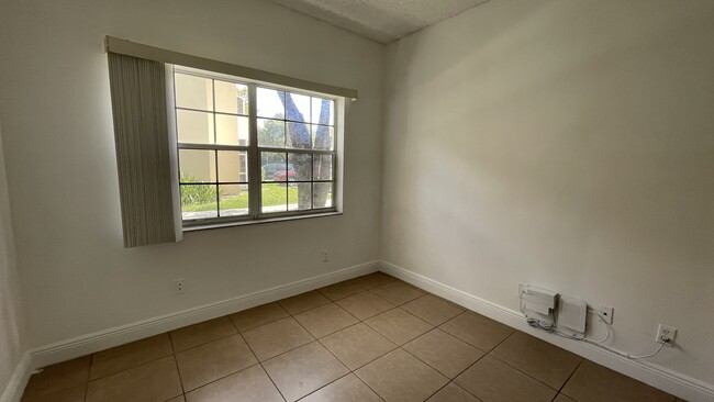 Building Photo - 661 Cypress Lake Blvd