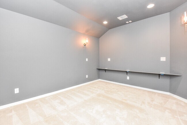 Building Photo - 18251 Winding Willow Oak Way