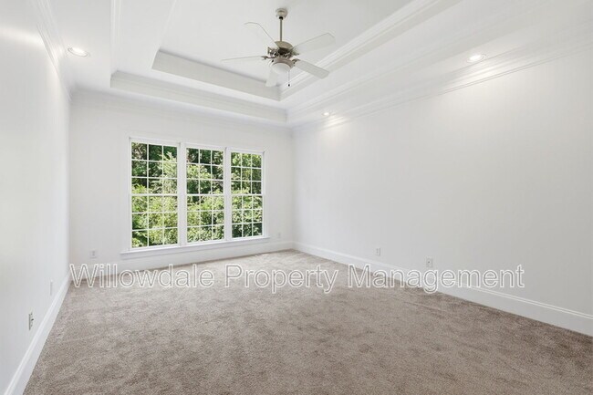 Building Photo - 223 Kinvara Ct