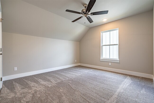 Building Photo - 2044 Salina Cir