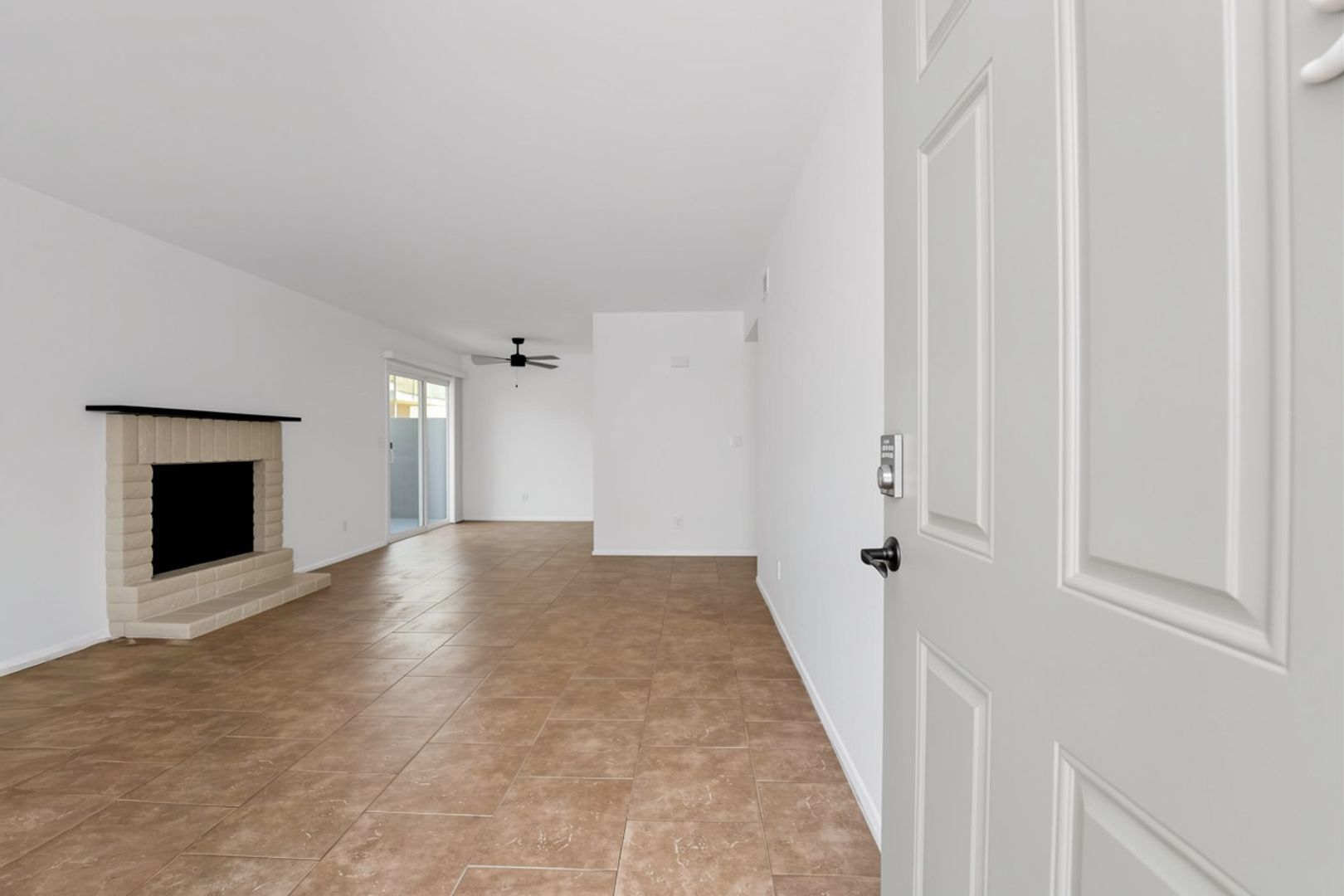 Building Photo - 1336 N 85th Pl
