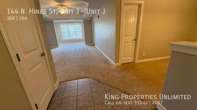 Building Photo - 144 N Hines St