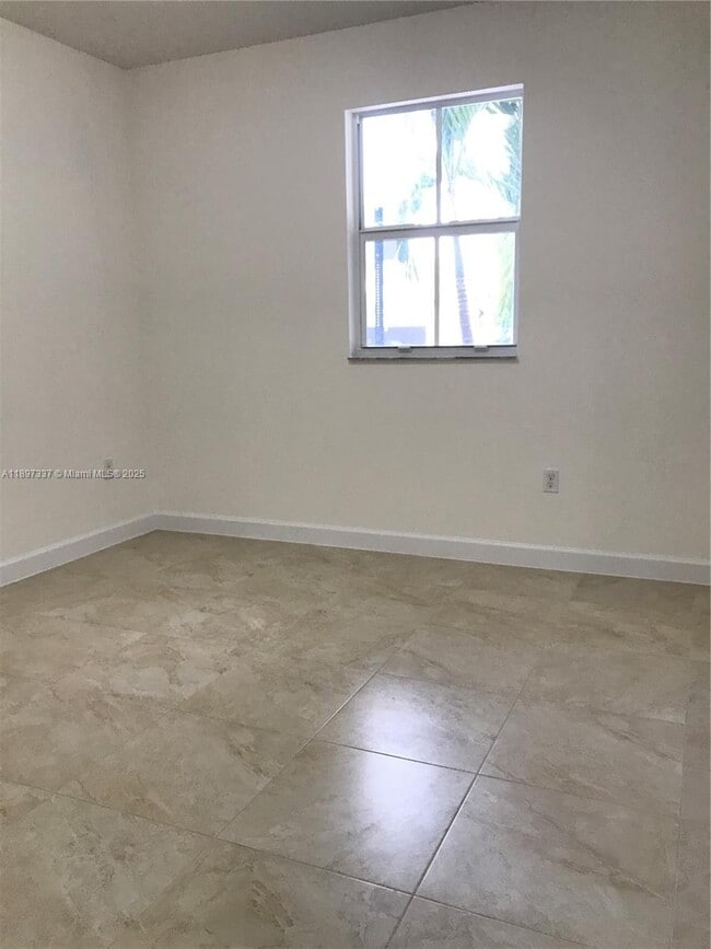 Building Photo - 210 NW 109th Ave