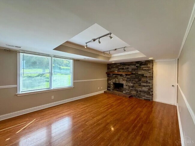 Building Photo - 6862 N Windwood Dr