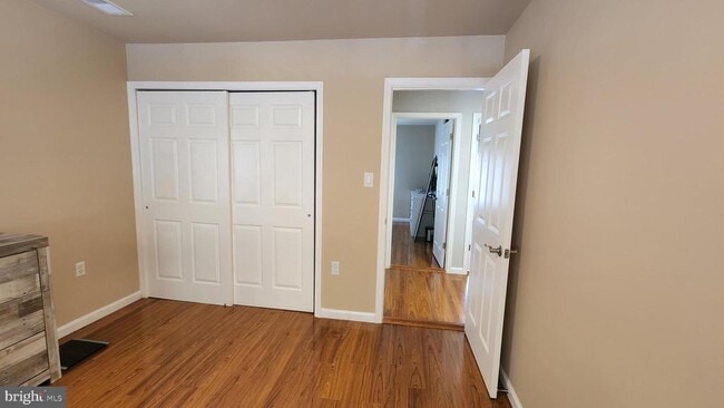 Building Photo - 4914 Herkimer St
