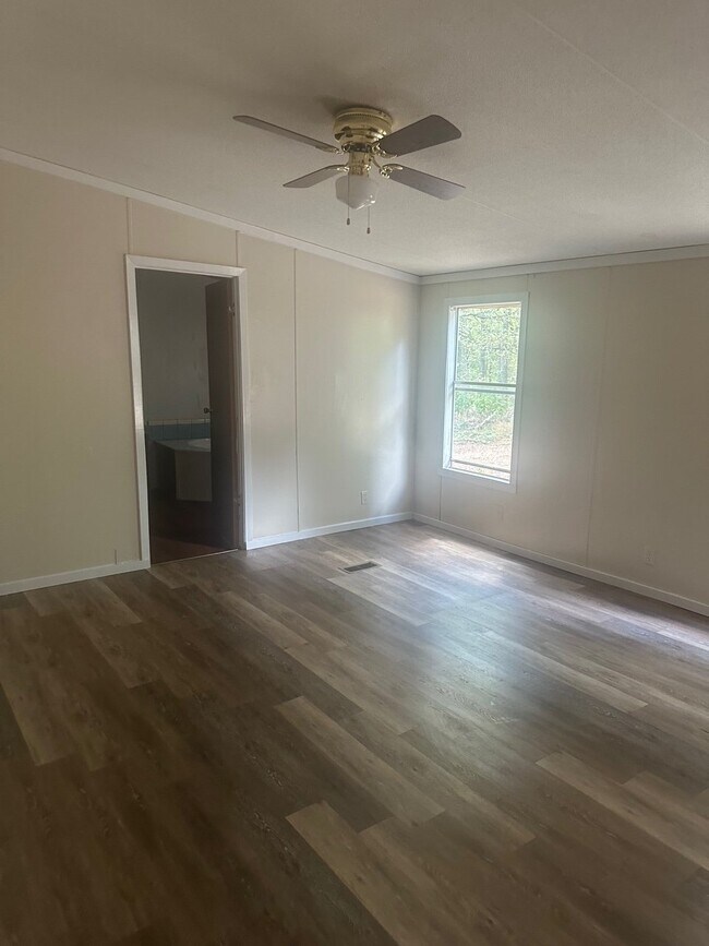 Building Photo - 3153 Eddy Gatesville Pkwy