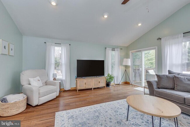 Building Photo - 24 Virginia Trail