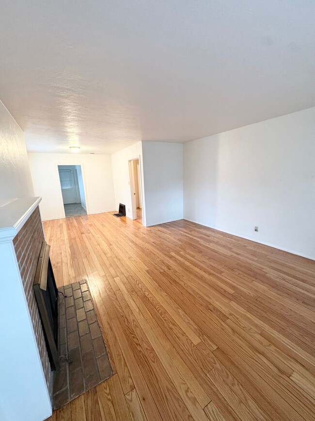 Building Photo - 1505 54th St